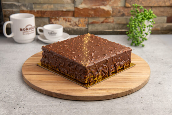 Dubai Chocolate Cake (medium - 8 people)