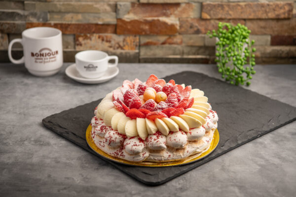 Pavlova Cake (medium - 8 people)